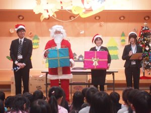 精華幼稚園を訪問しました
