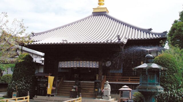 霊山寺（第一番札所）大師堂