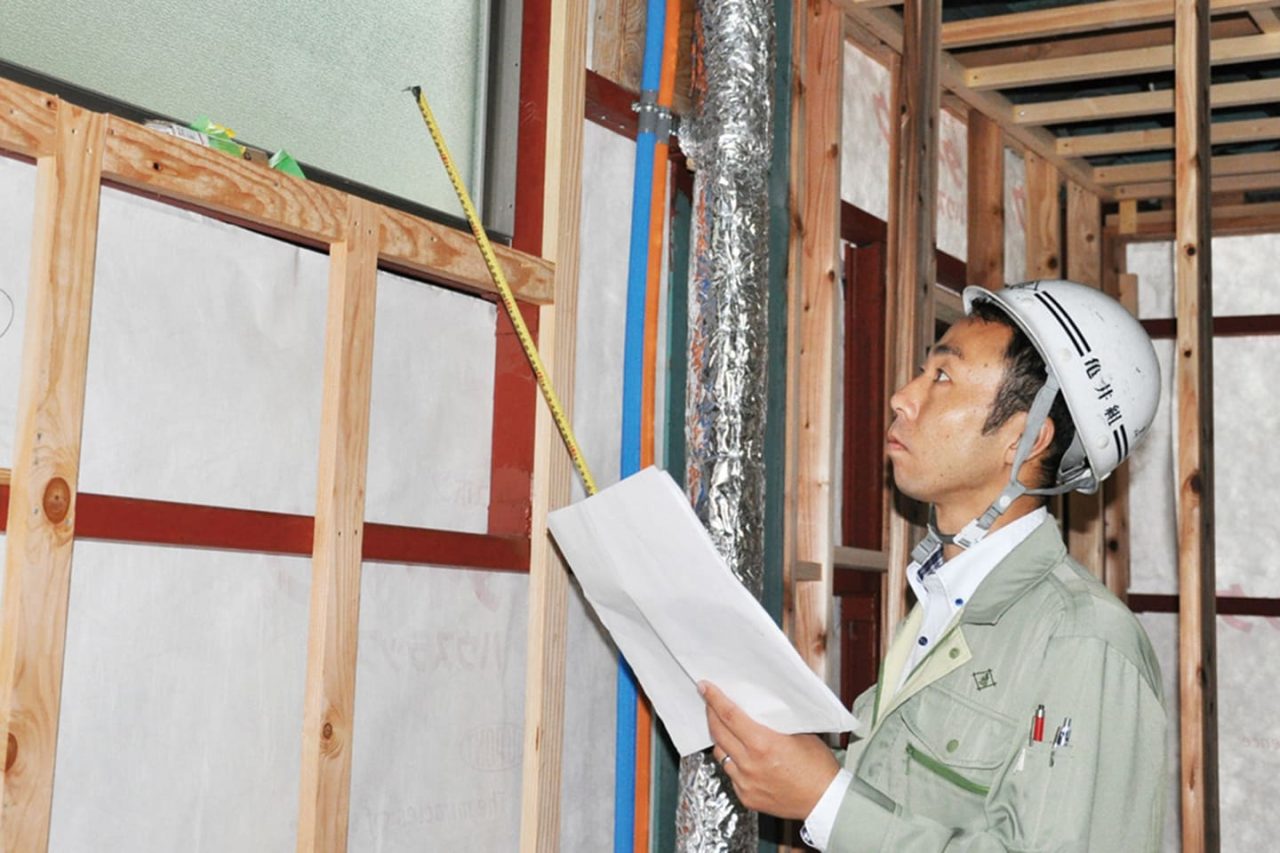 現場の納まり具合を確認